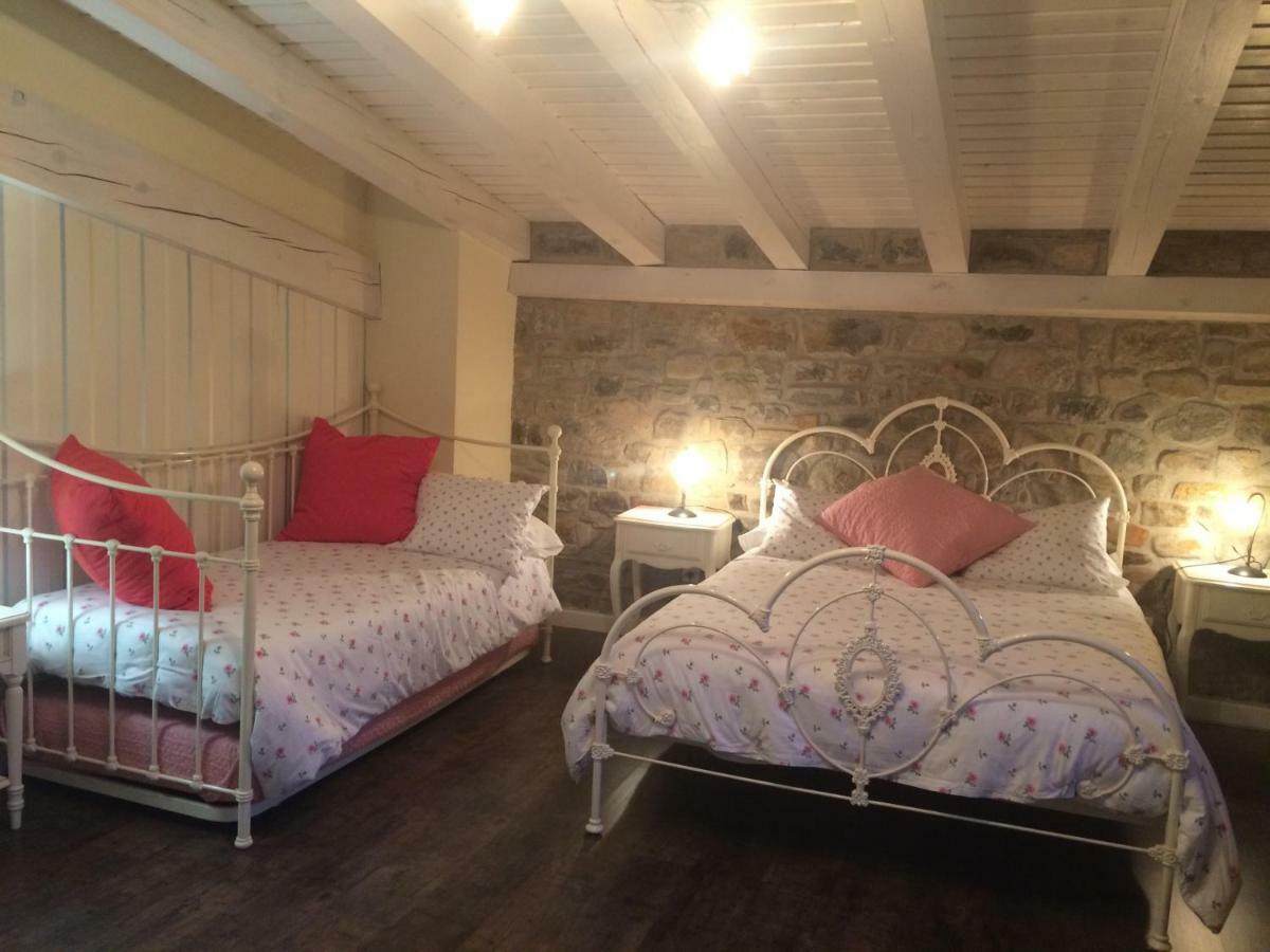 Casa Rural El Rincon De Maria บีโญสลาดา เด กาเมรอส ภายนอก รูปภาพ
